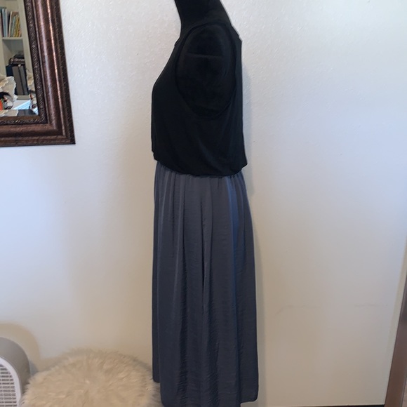 LOFT tank top midi dress! Blue on bottom and black on top. - Picture 5 of 12